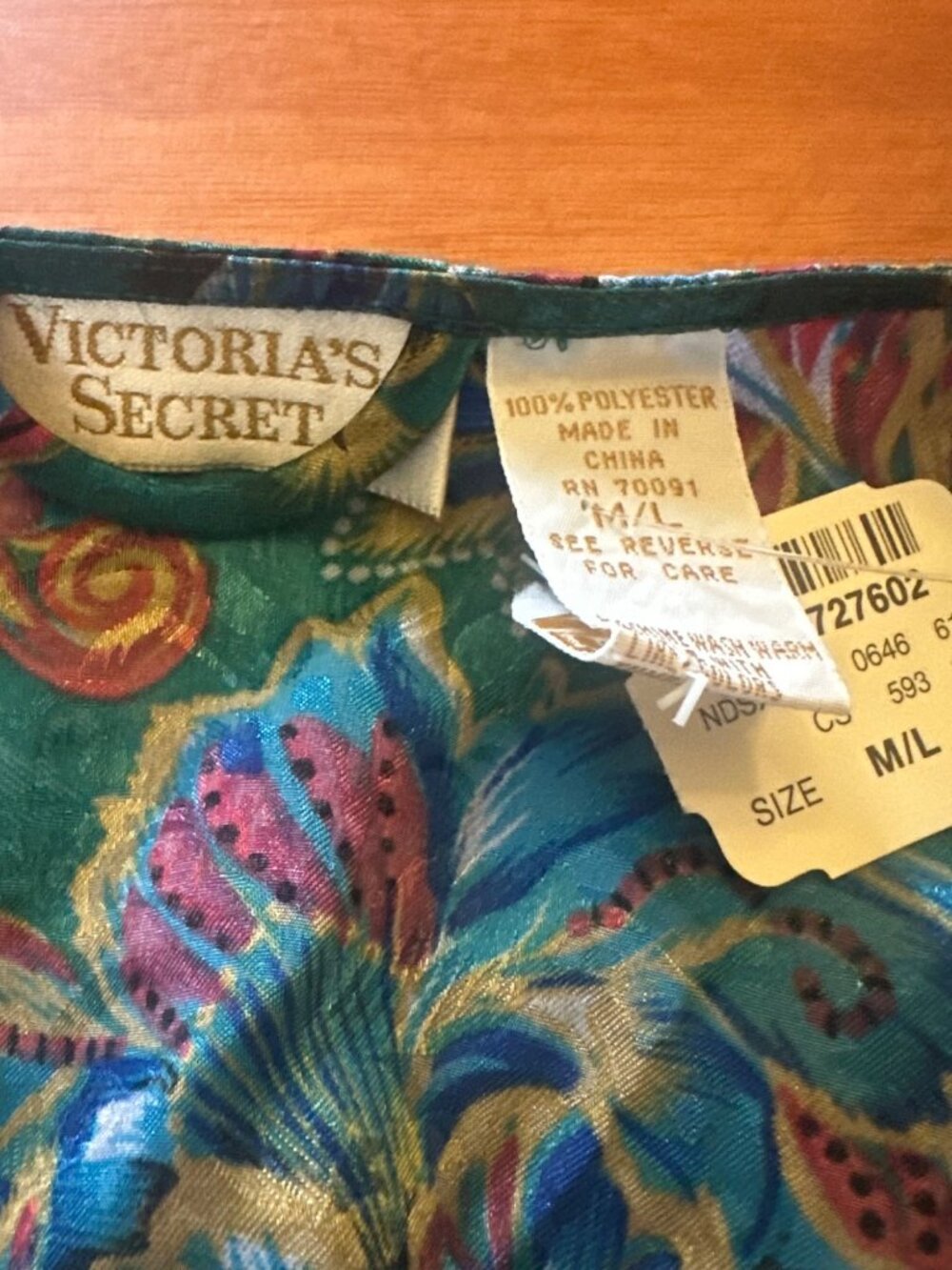Vintage 90s Victoria's Secret Teal & Multicolor Floral Satin Kimono Robe NWT M/L - Picture 3 of 6